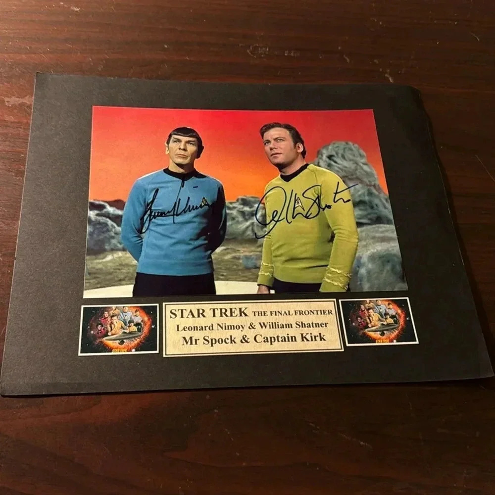 LEONARD NIMOY MR. Spock signed photo STAR TREK